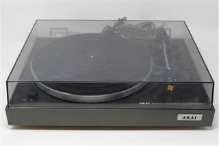 Vintage Akai AP-B10C Belt Drive Manual Turntable Record Player